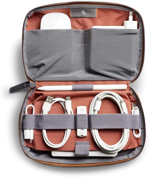 bellroy tech kit